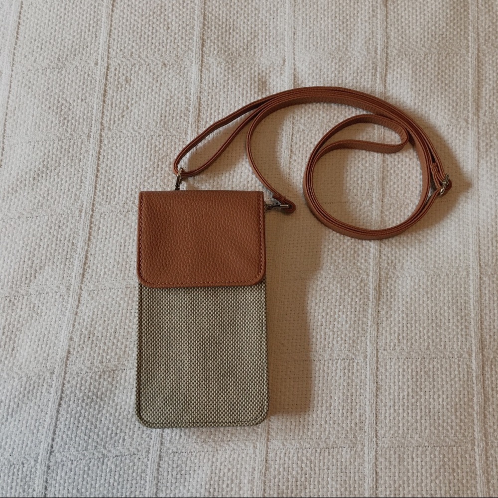 Thirty One | call me crossbody phone wallet holder